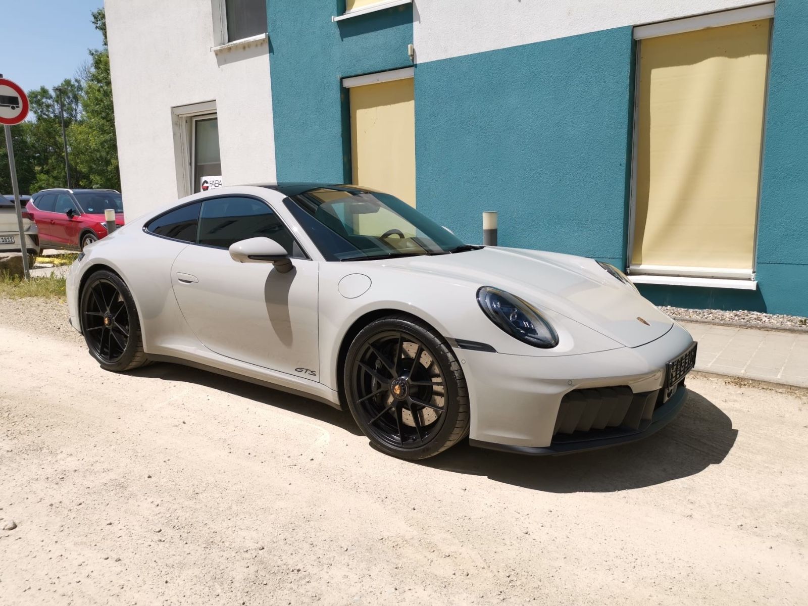 Porsche 992/911 Carrera 4 GTS Coupe - Samsaru's Car Outlet
