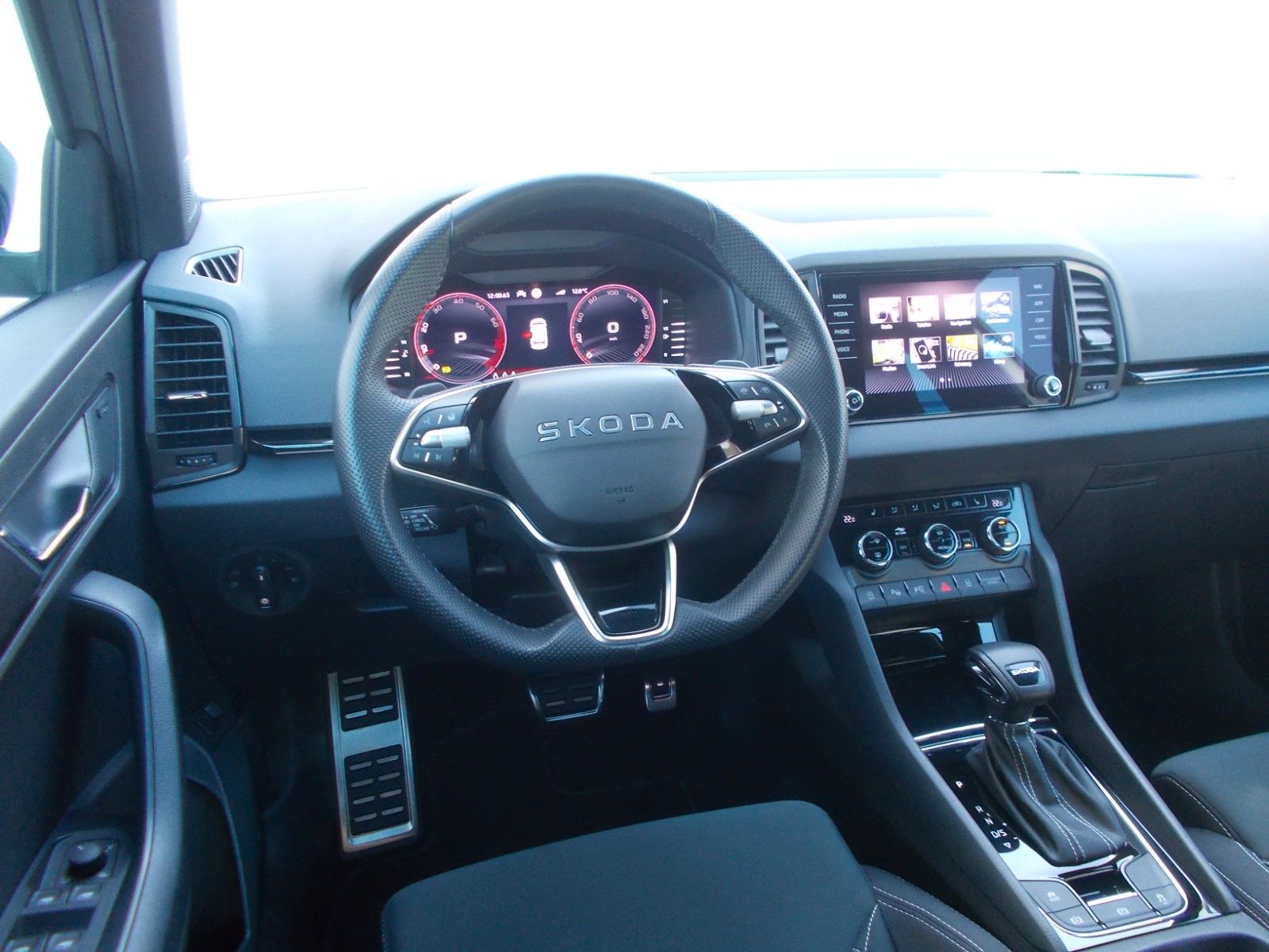 Skoda Karoq  1.5 TSI Sportline*DSG*Navi*LED *360° *AHK
