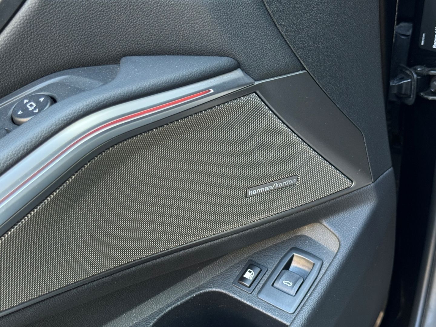 BMW 330 e Touring M SPORT - Samsaru's Car Outlet