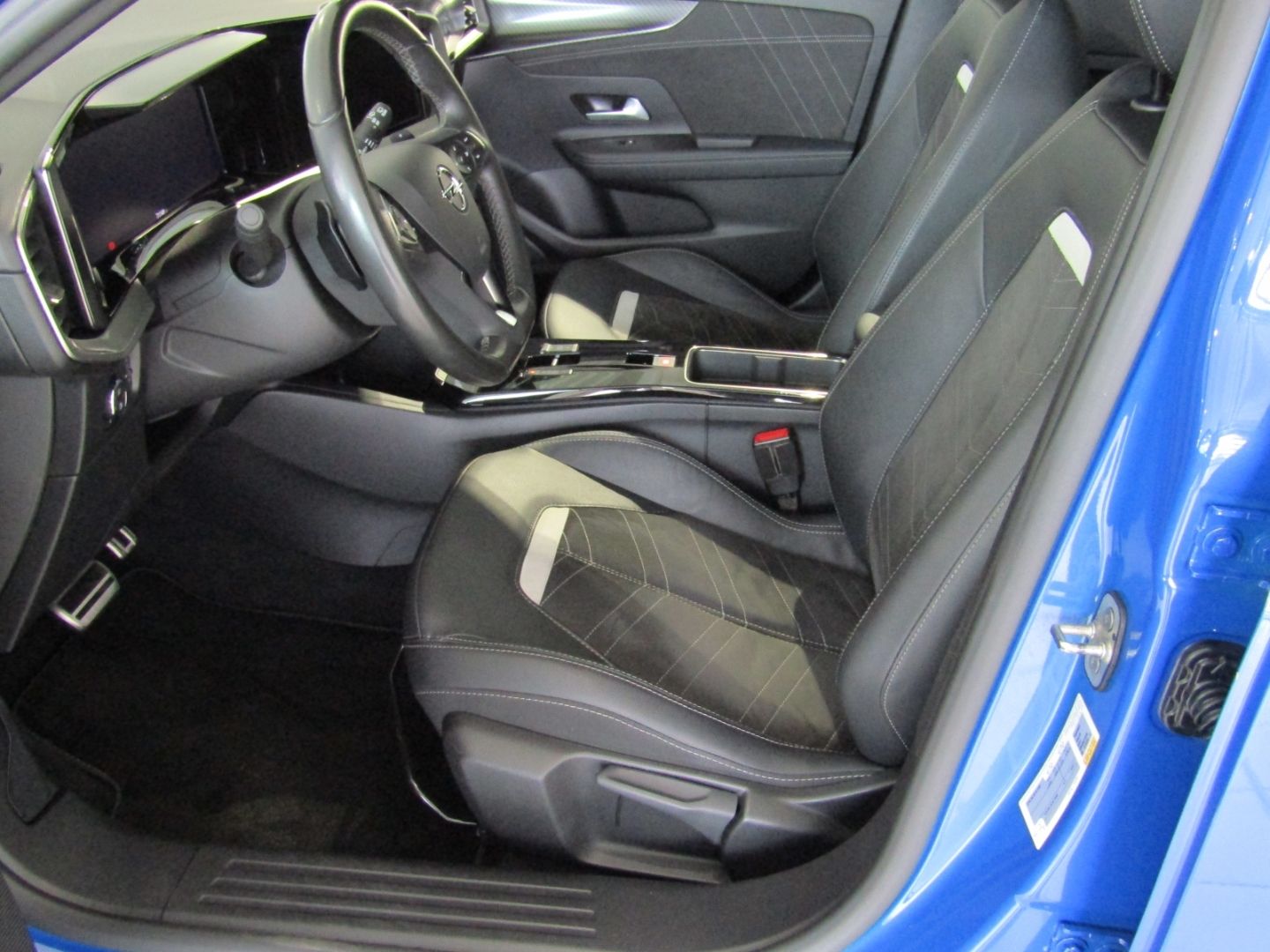 Opel Mokka Ultimate - Samsaru's Car Outlet