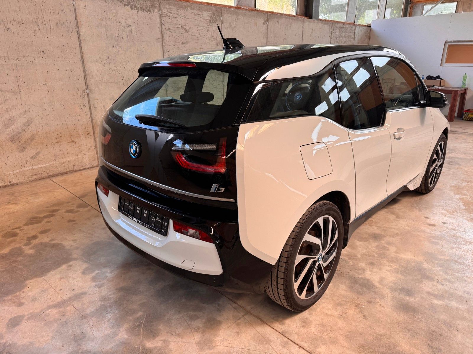 BMW i3 120AH - Samsaru's Car Outlet