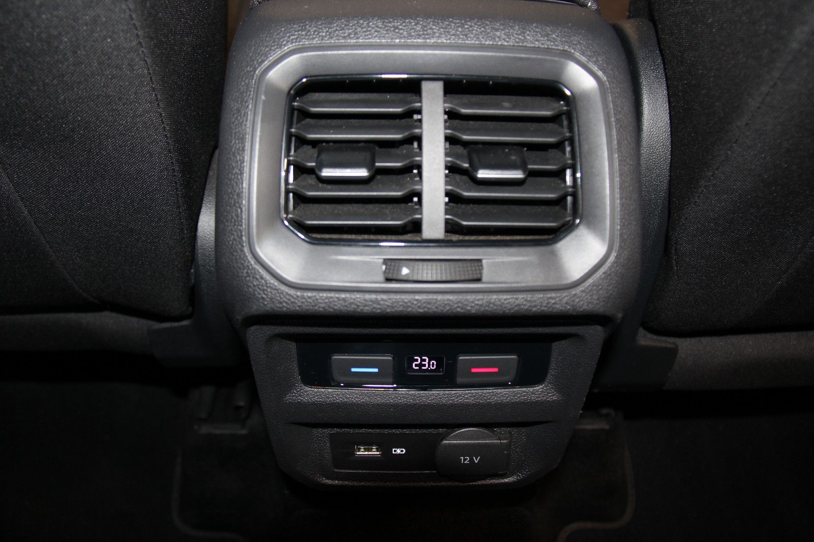 Volkswagen Tiguan 1.5 TSI DSG - Samsaru's Car Outlet