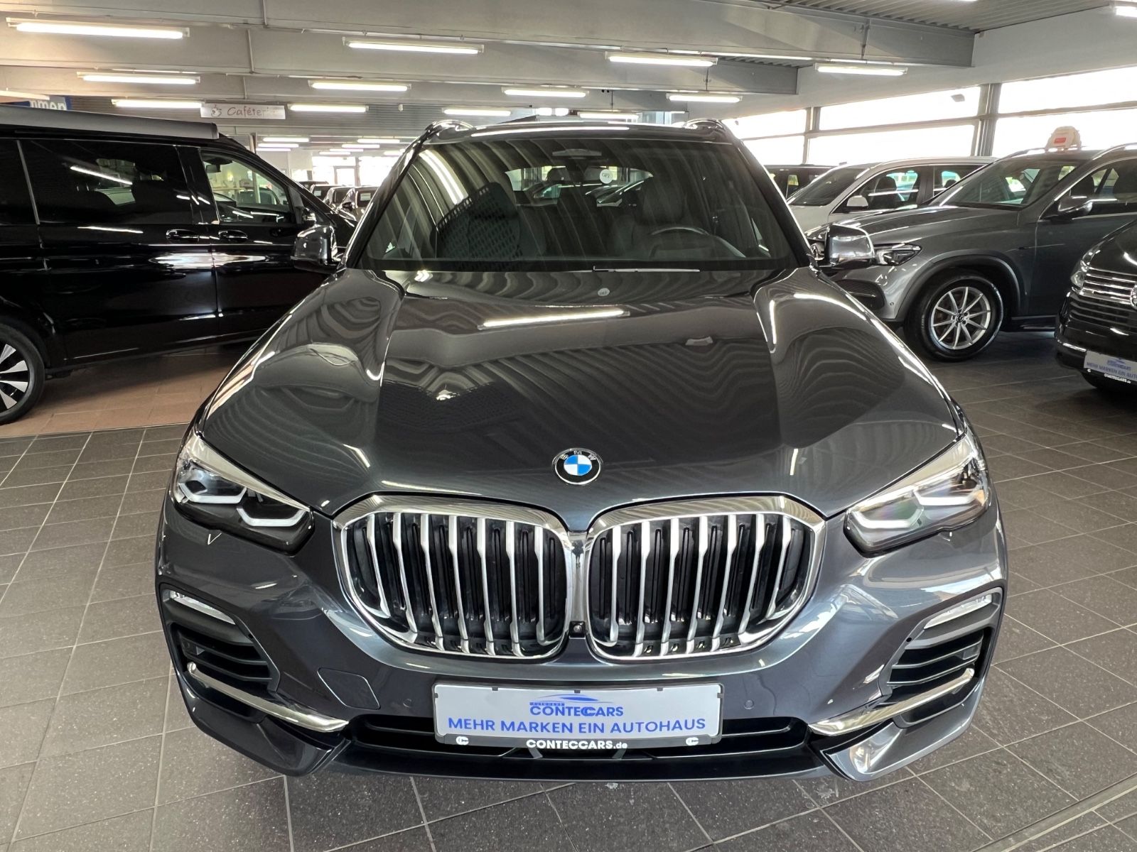 BMW X5 xDrive 45e AHK+HaKa+ACC+HuD+4Z+Pano+Park+LED