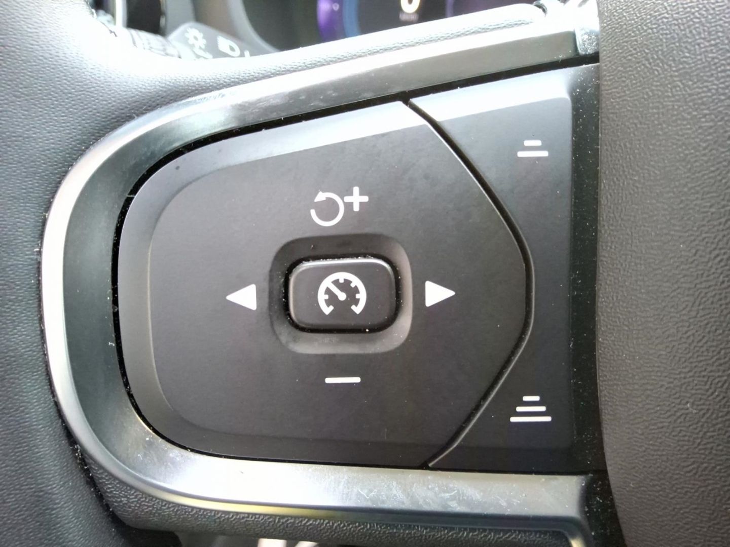 Volvo S60 Core Mild-Hybrid Navi Klimaautom LED USB SHZ
