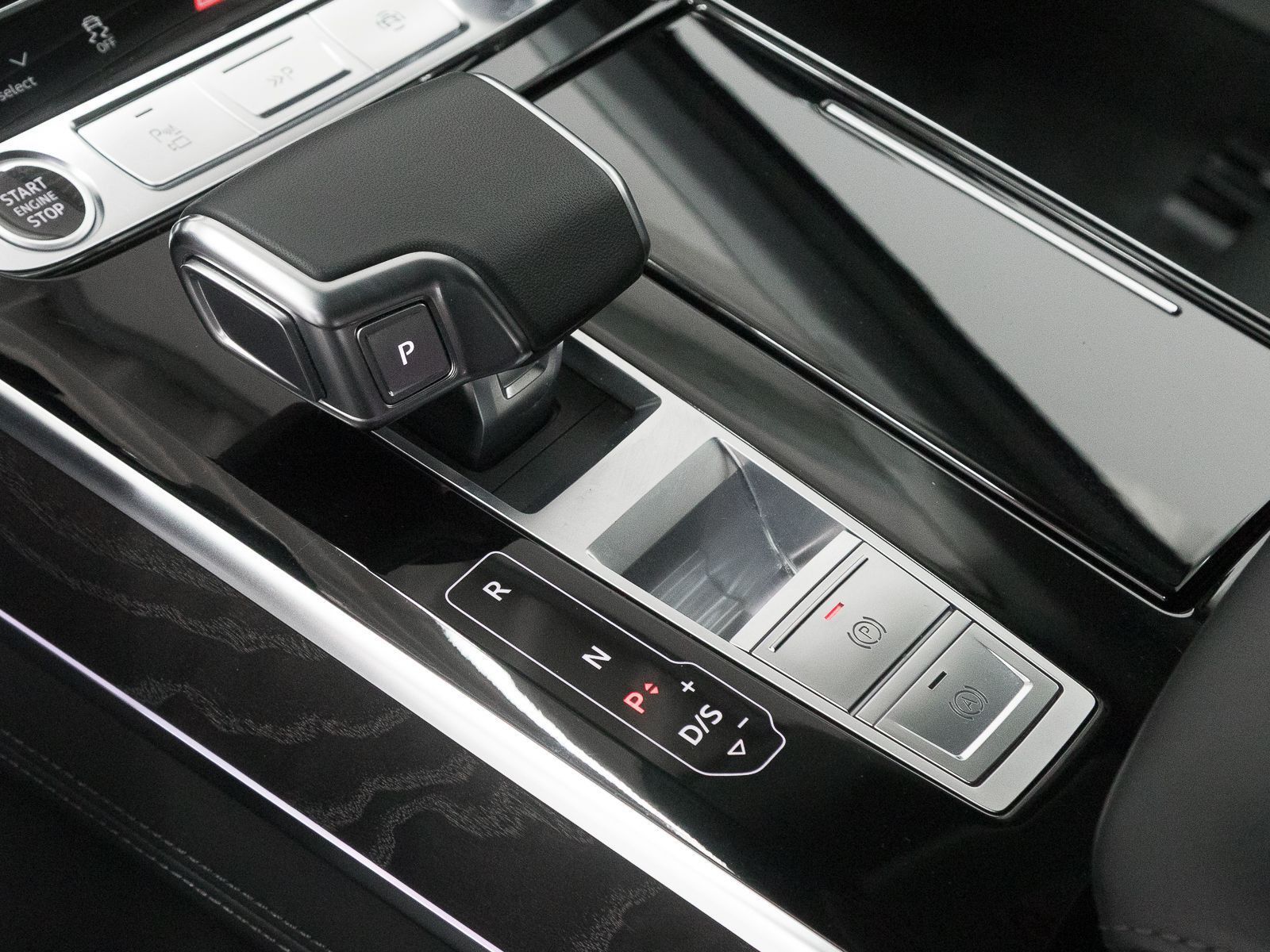 Audi A8 Lang 60 TFSIe Q NP150 LM20 4xMASSAGE RAUTENST" → "Audi A8 Lang 60 TFSIe Q - Samsaru's Car Outlet