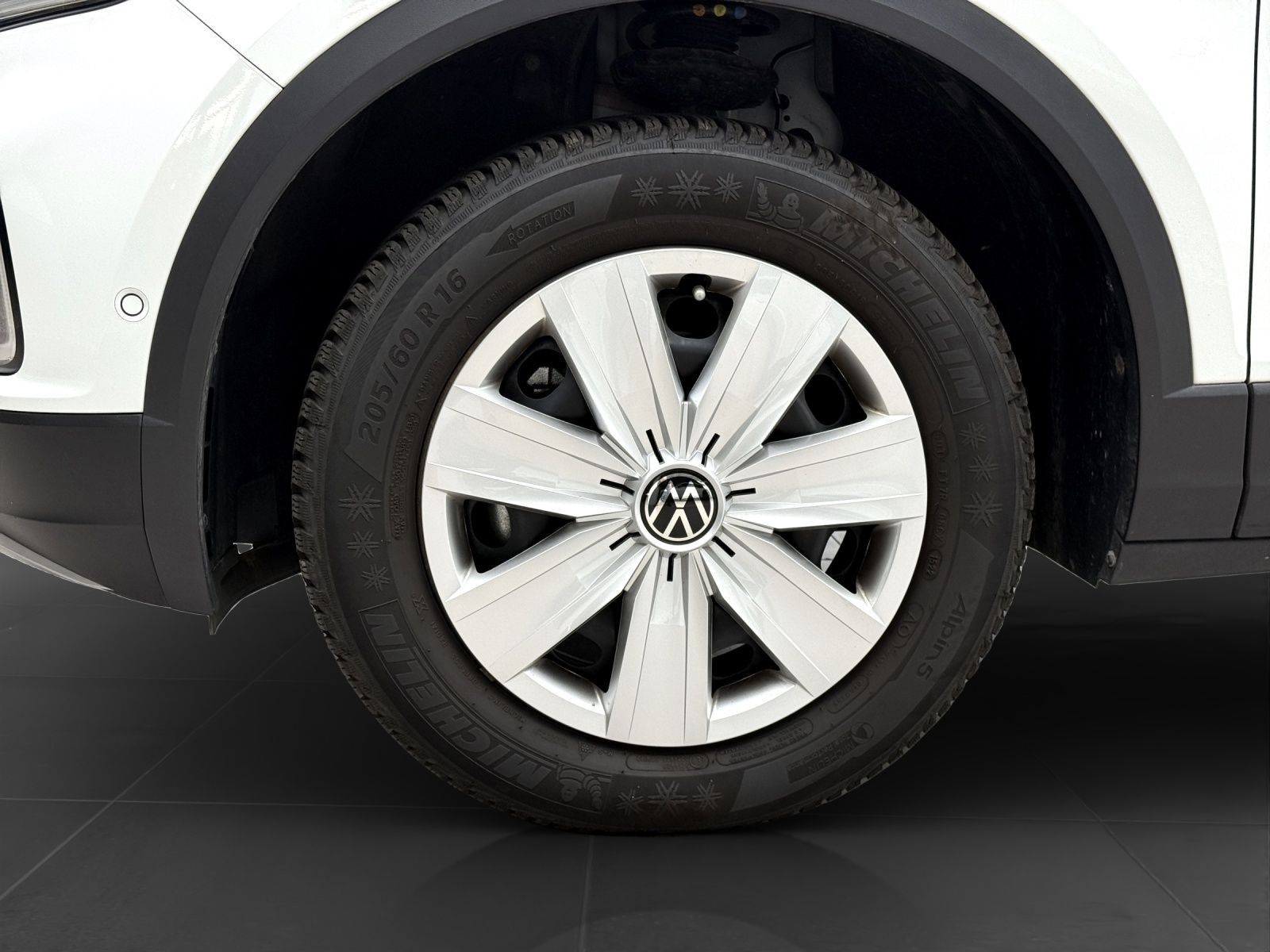 Volkswagen T-Roc 1.0 TSI BLACK STYLE - Samsaru's Car Outlet