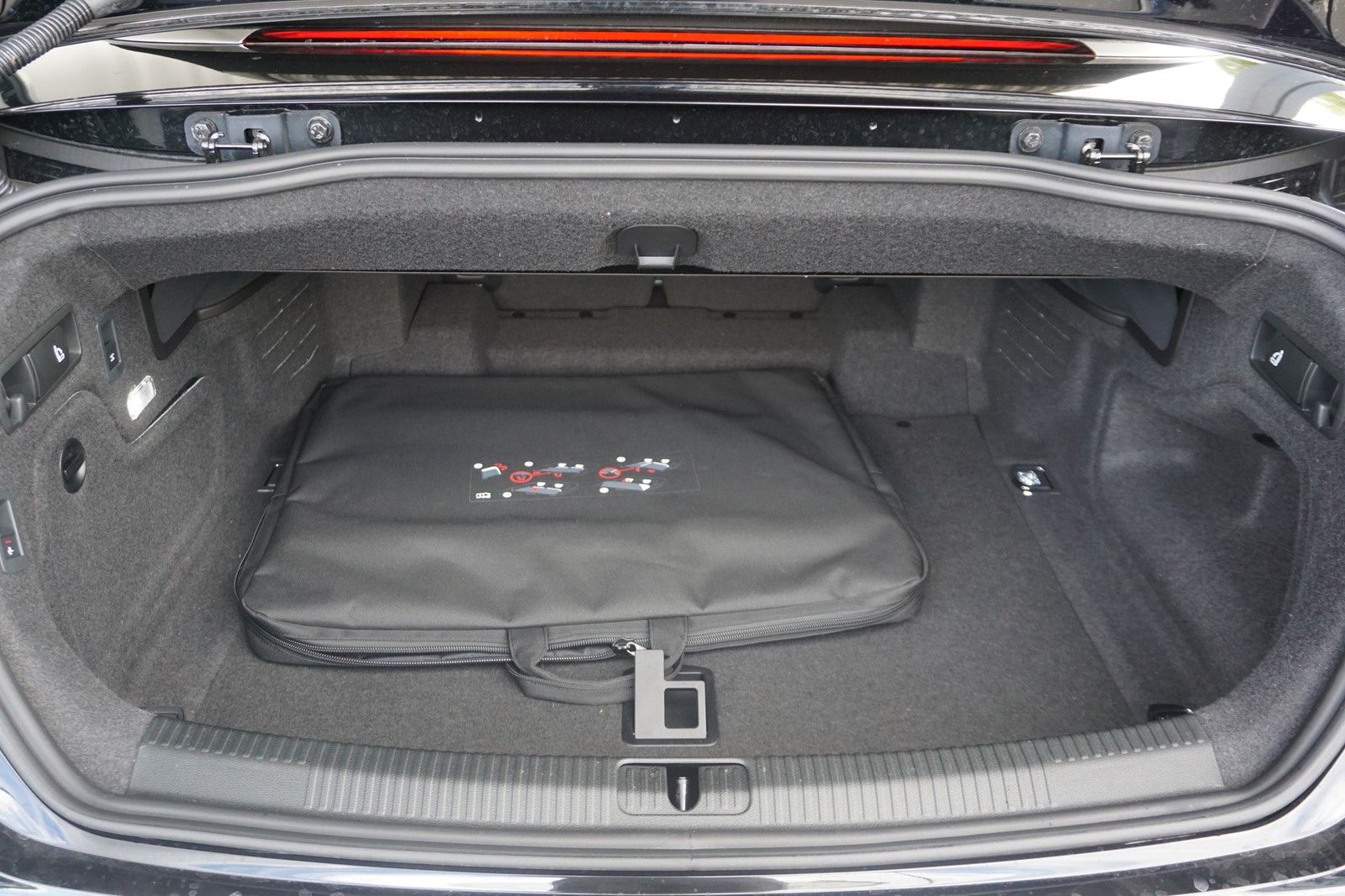 Audi A5 Cabriolet 40 TFSI quattro S line LaserAHK ACC