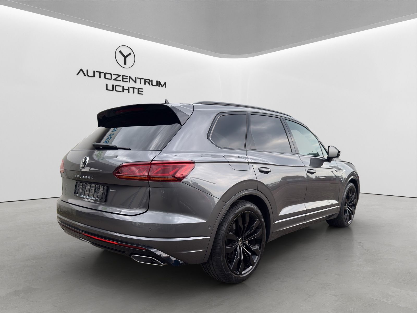 Volkswagen Touareg R-Line 4Motion BLACK/IQ-MATRIX/21"/PANO/