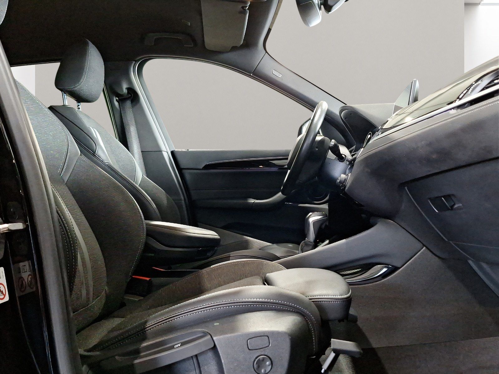 BMW X1 xDrive25e Sport Line - Samsaru's Car Outlet