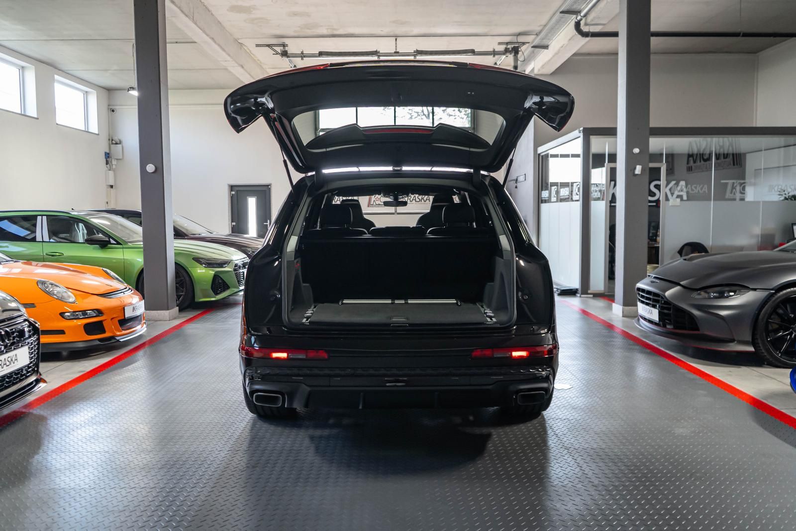 Audi Q7 50 TDI quattro S-line AHK STHZ PANO UPE 128T€