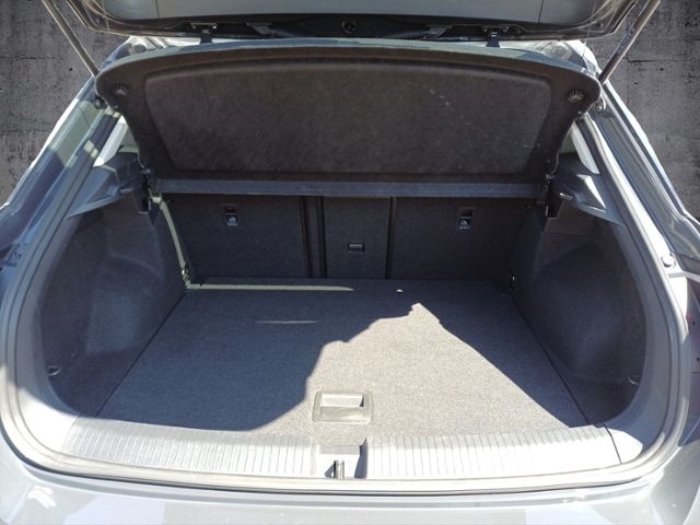 Volkswagen T-Roc 1.0 TSI Style - Samsaru's Car Outlet