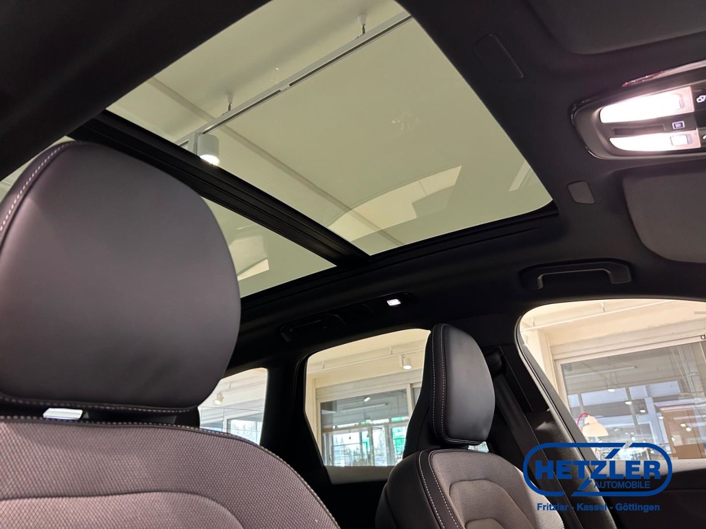 Volvo XC60 Plus Black Edition Recharge Plug-In Hybrid