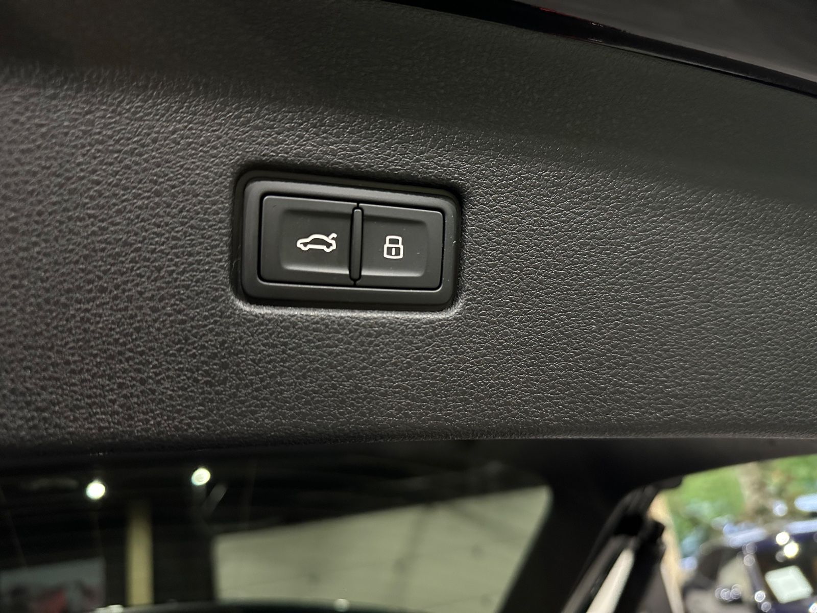 Audi Q8 quattro Competition S Line / Carbon/ Matrix