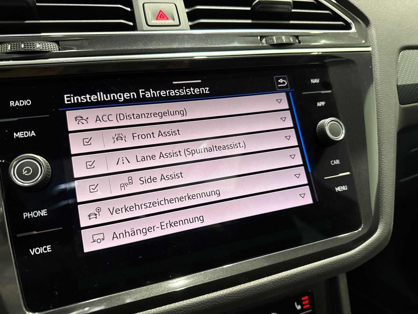 Volkswagen Tiguan 2.0 TDI DSG 4M DSG 3x R LINE MATRIX PANO