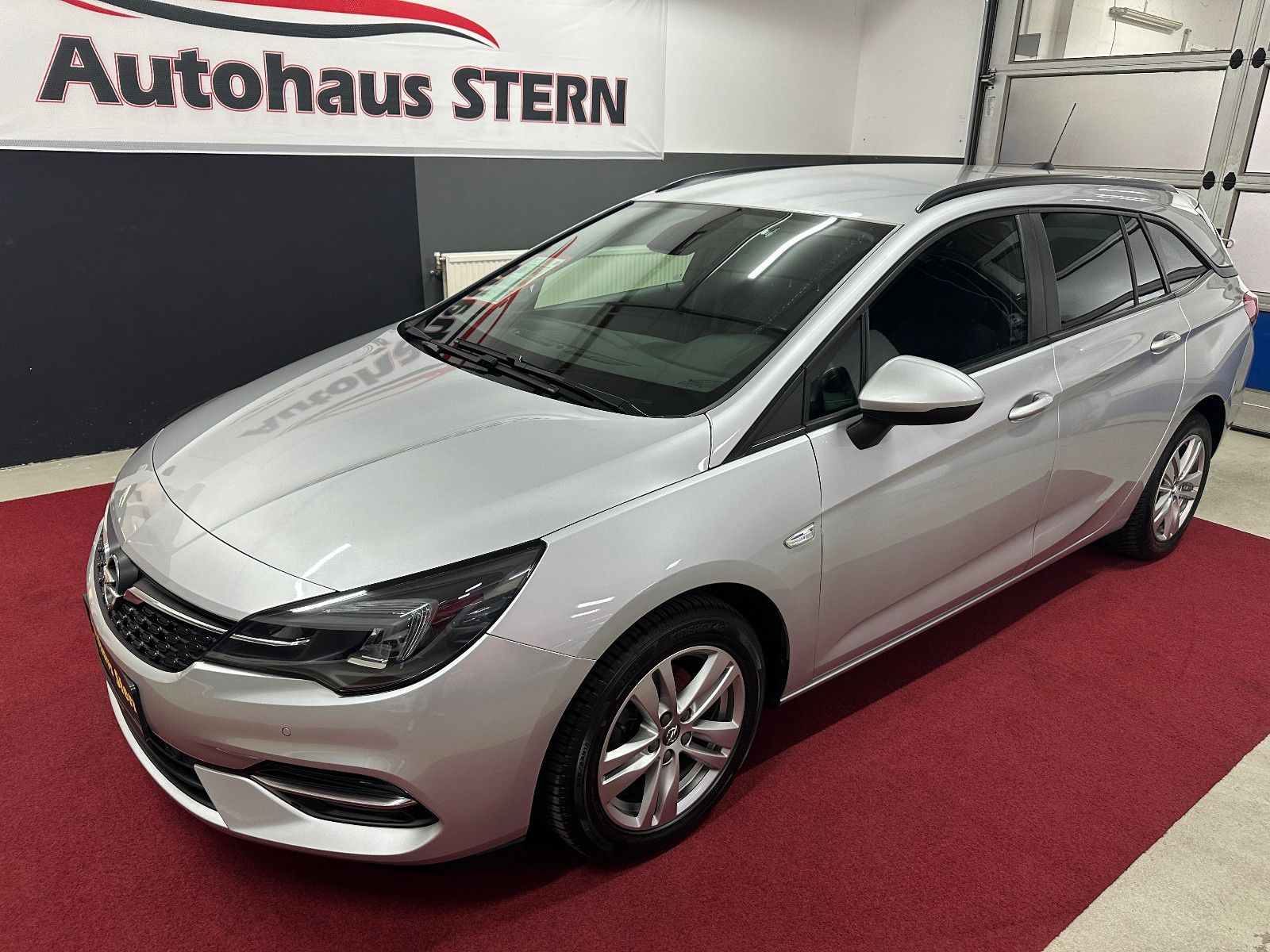 Opel Astra K Sports Tourer Edition - Samsaru's Car Outlet