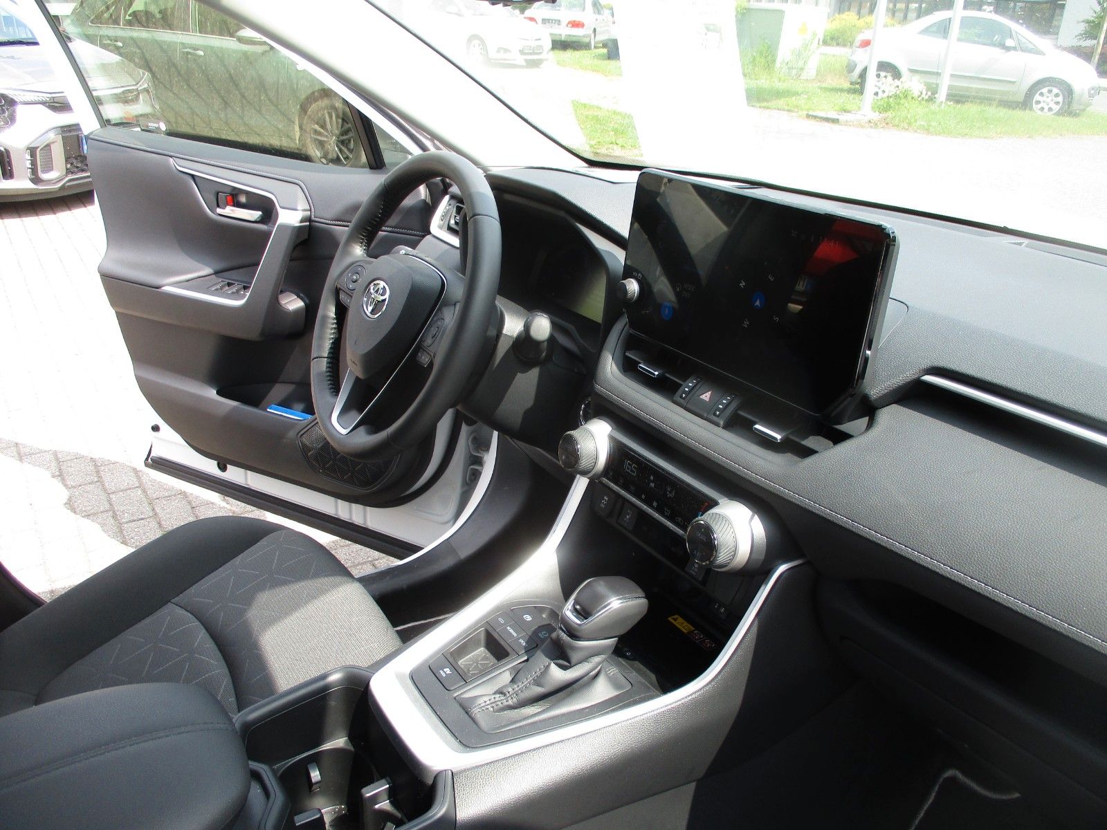 Toyota RAV 4 Hybrid 4x2 Team Deutschland - Samsaru's Car Outlet