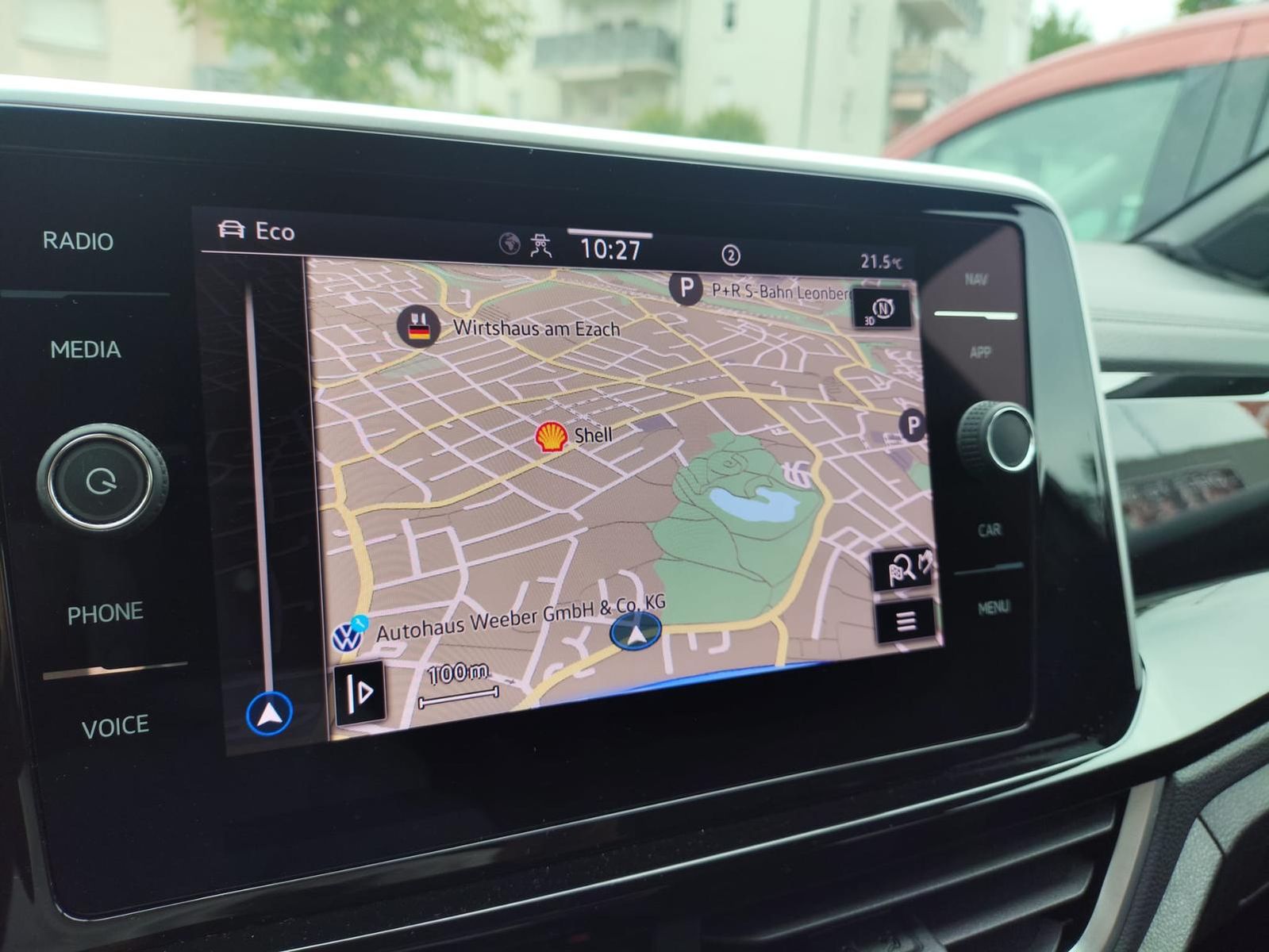 Volkswagen T-Roc 2.0 TDI R-Line - Samsaru's Car Outlet