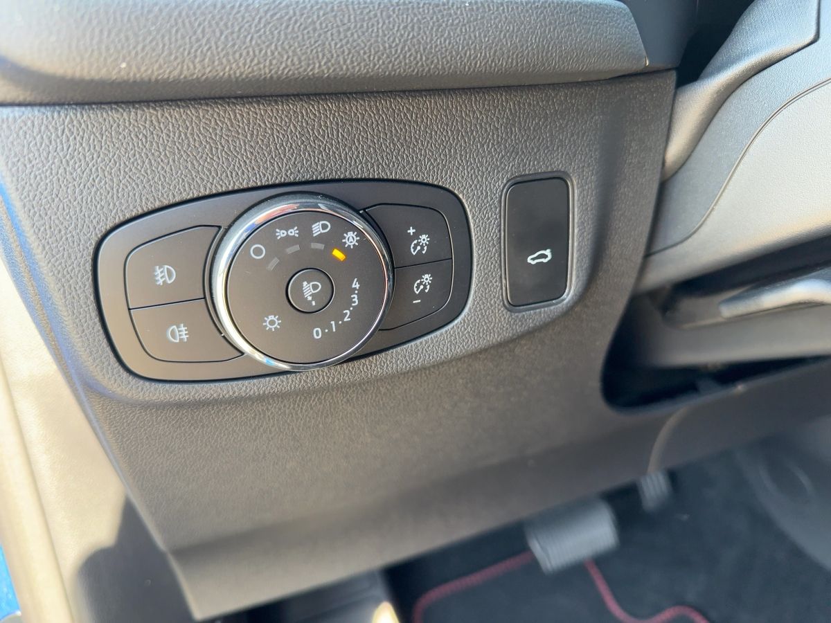 Ford Focus ST-Line X LED+AHK+Kamera+Winterpaket