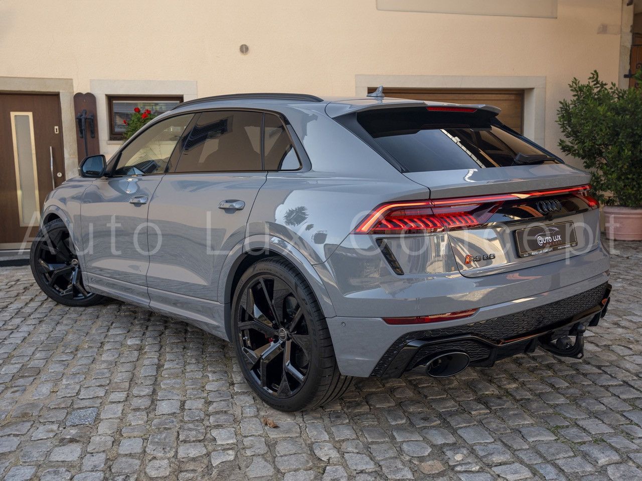 Audi RSQ8 RS-Design/RS-Dynamik+/Stdhzg/RS-Essentials