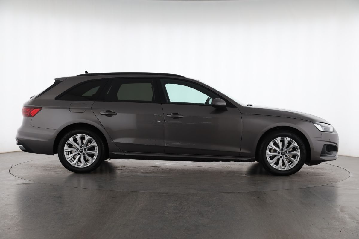Audi A4 Avant 40 TFSI quattro advanced - Samsaru's Car Outlet