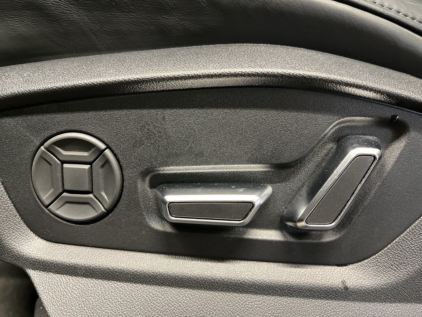 Audi RS Q8 Luft Pano 4xSHZ ACC STH SoftClose 360 HUD