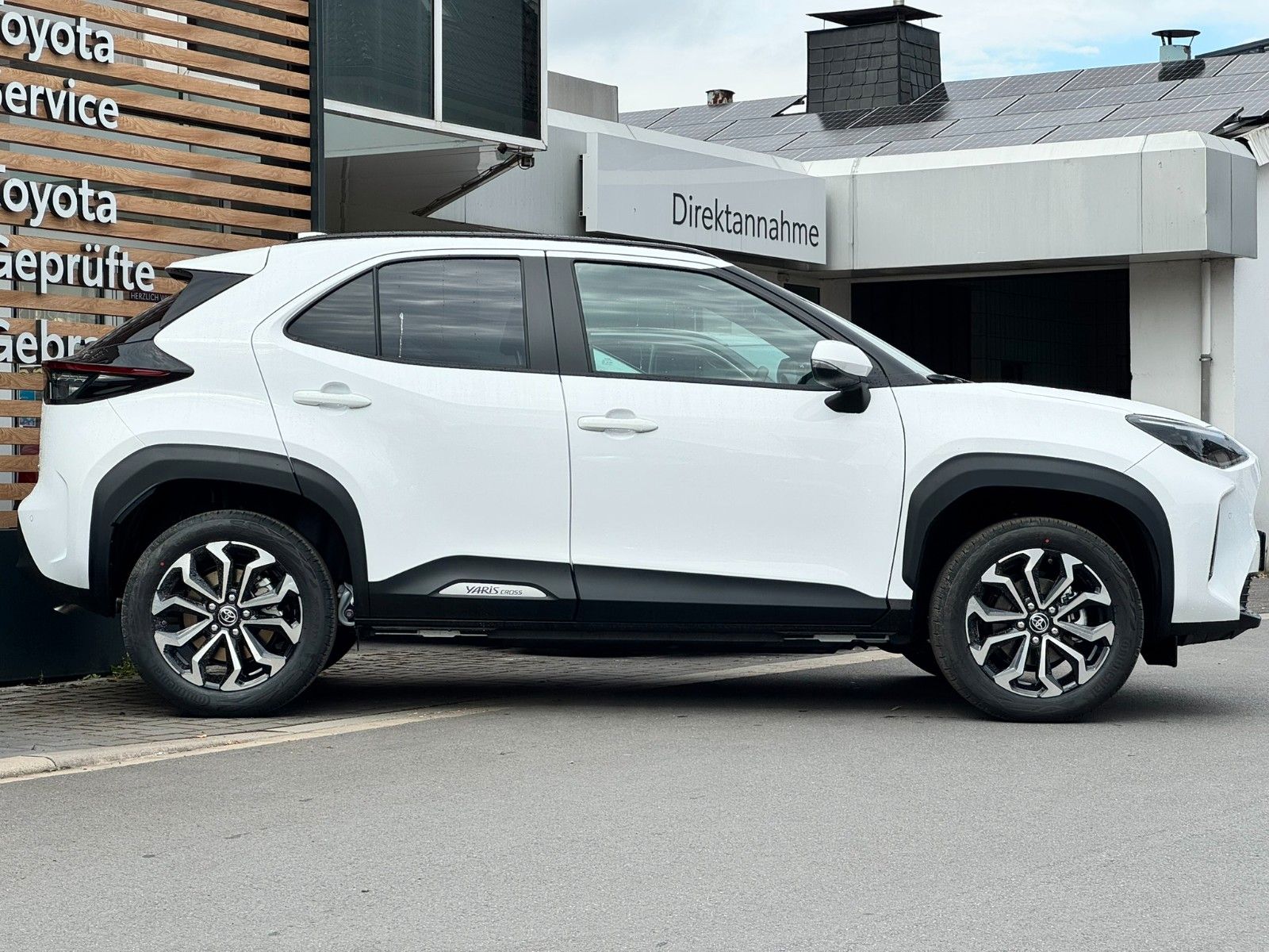 Toyota Yaris Cross 130 PS Hybrid Teamplayer | PDC | LED
