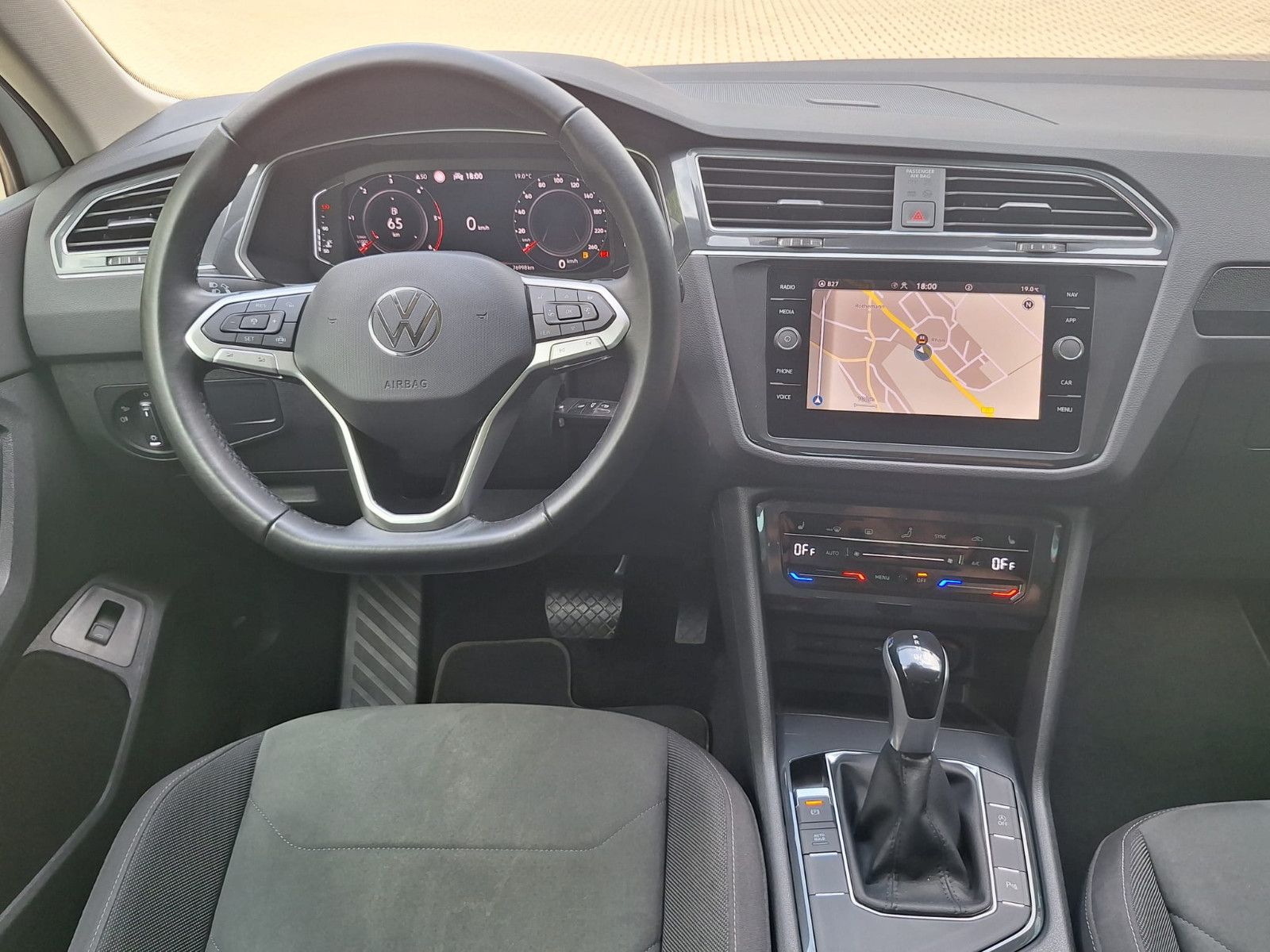 Volkswagen Tiguan 2.0 TDI United DSG - Samsaru's Car Outlet