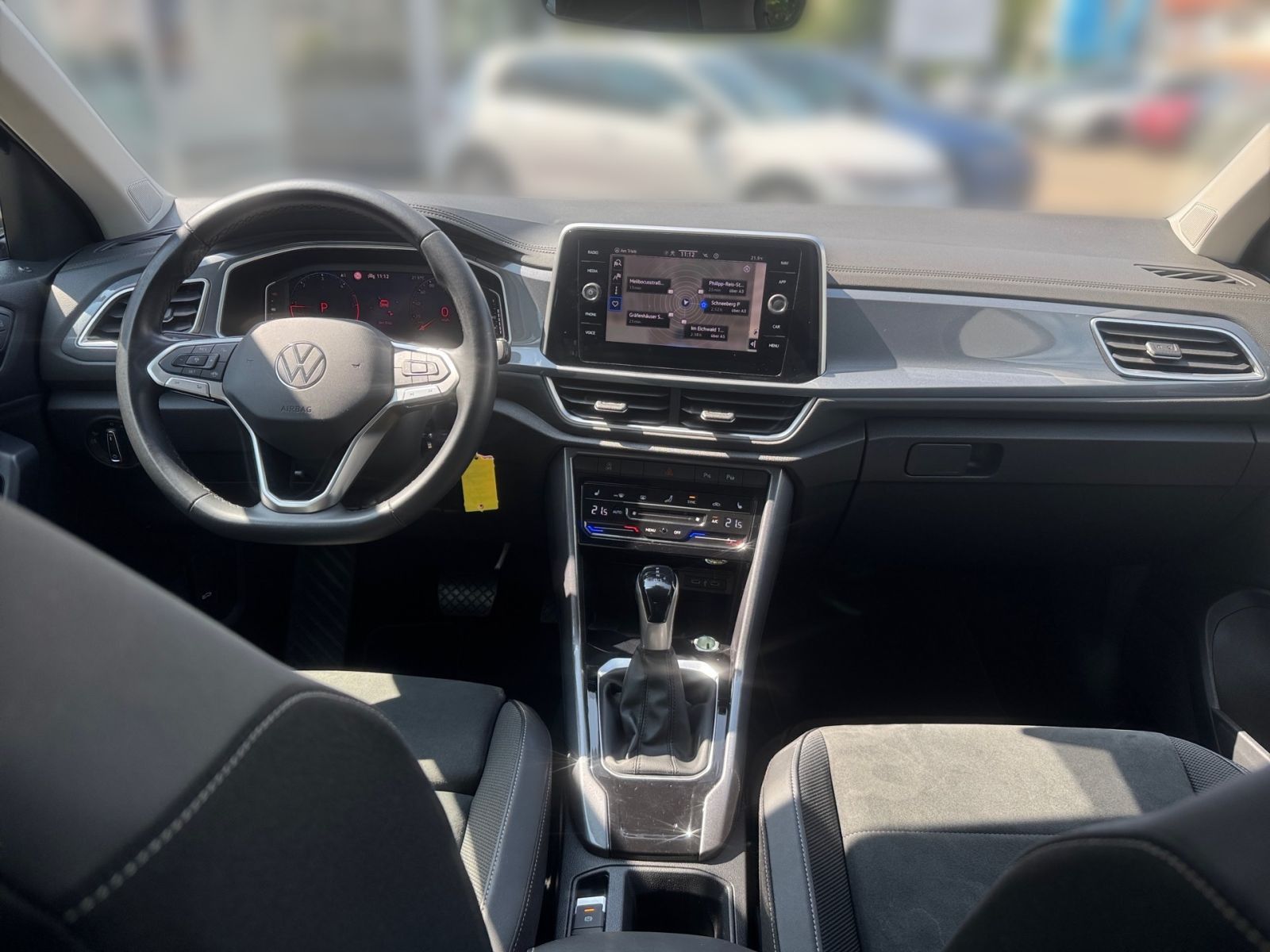 Volkswagen T-Roc 2.0 TDI DSG Style - Samsaru's Car Outlet