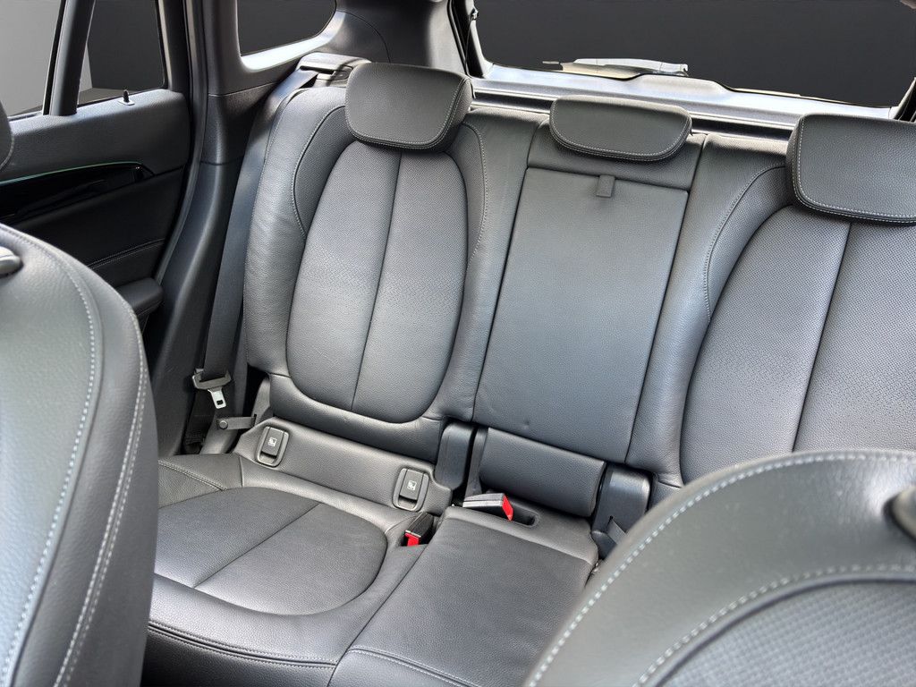 BMW X1 xDrive25d M-SPORT - Samsaru's Car Outlet