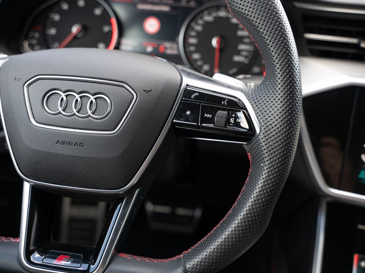 Audi A6 55 3.0 TFSI quattro Avant s line - Samsaru's Car Outlet