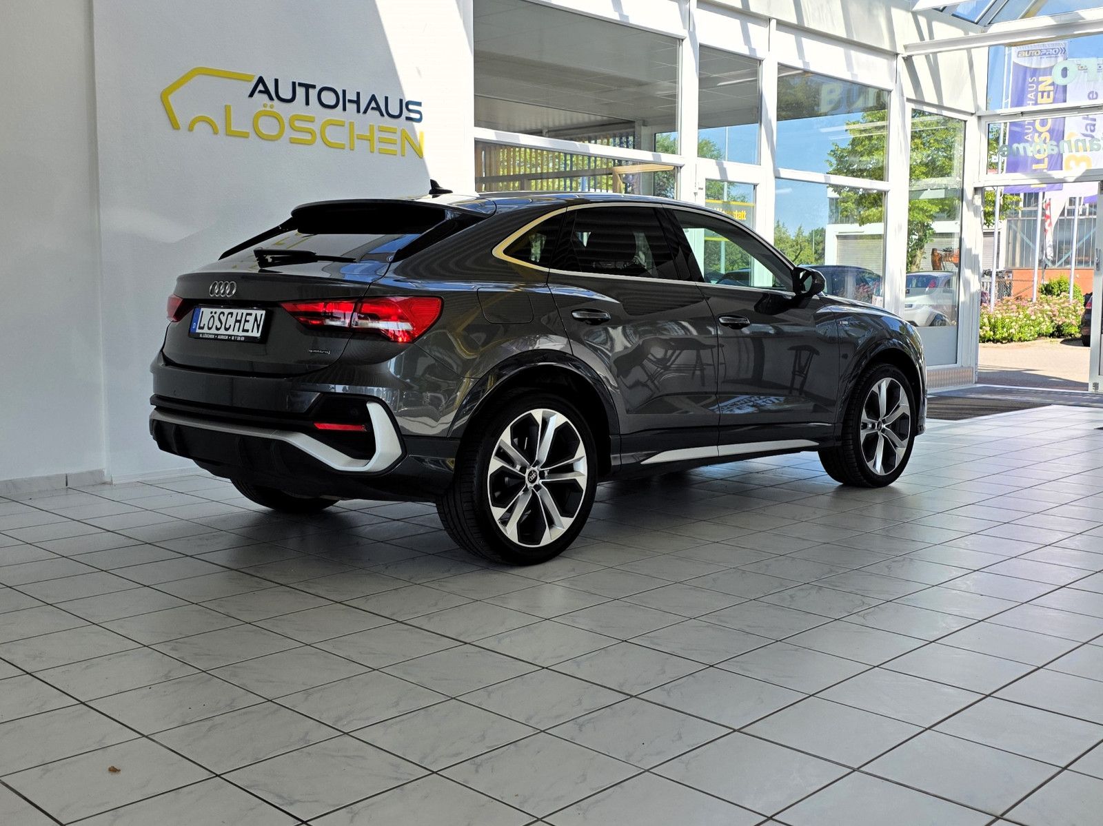 Audi Q3 Sportback 40TFSI quattro S Line - Samsaru's Car Outlet