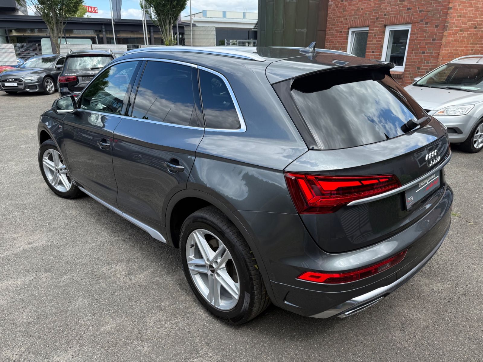 Audi Q5 40 TDI quattro S line - Samsaru's Car Outlet