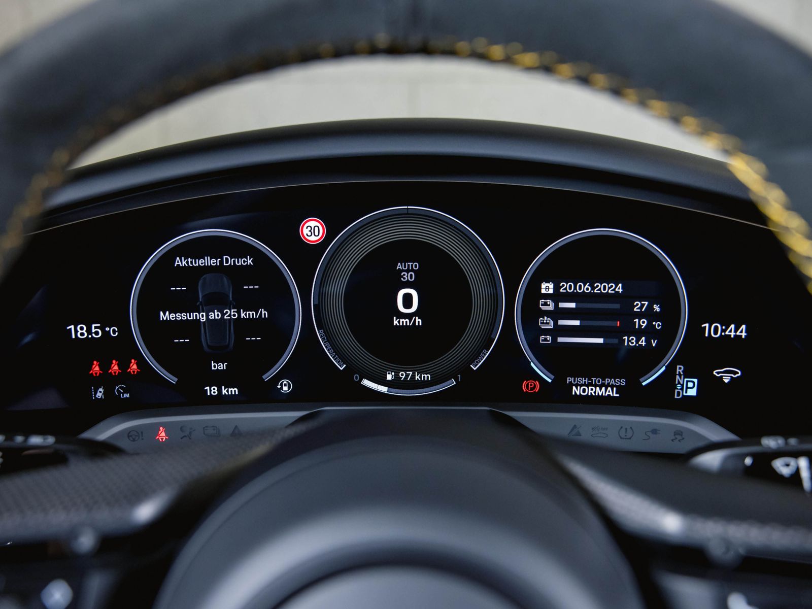 Porsche Taycan Turbo Sport Turismo SportDesign Paket