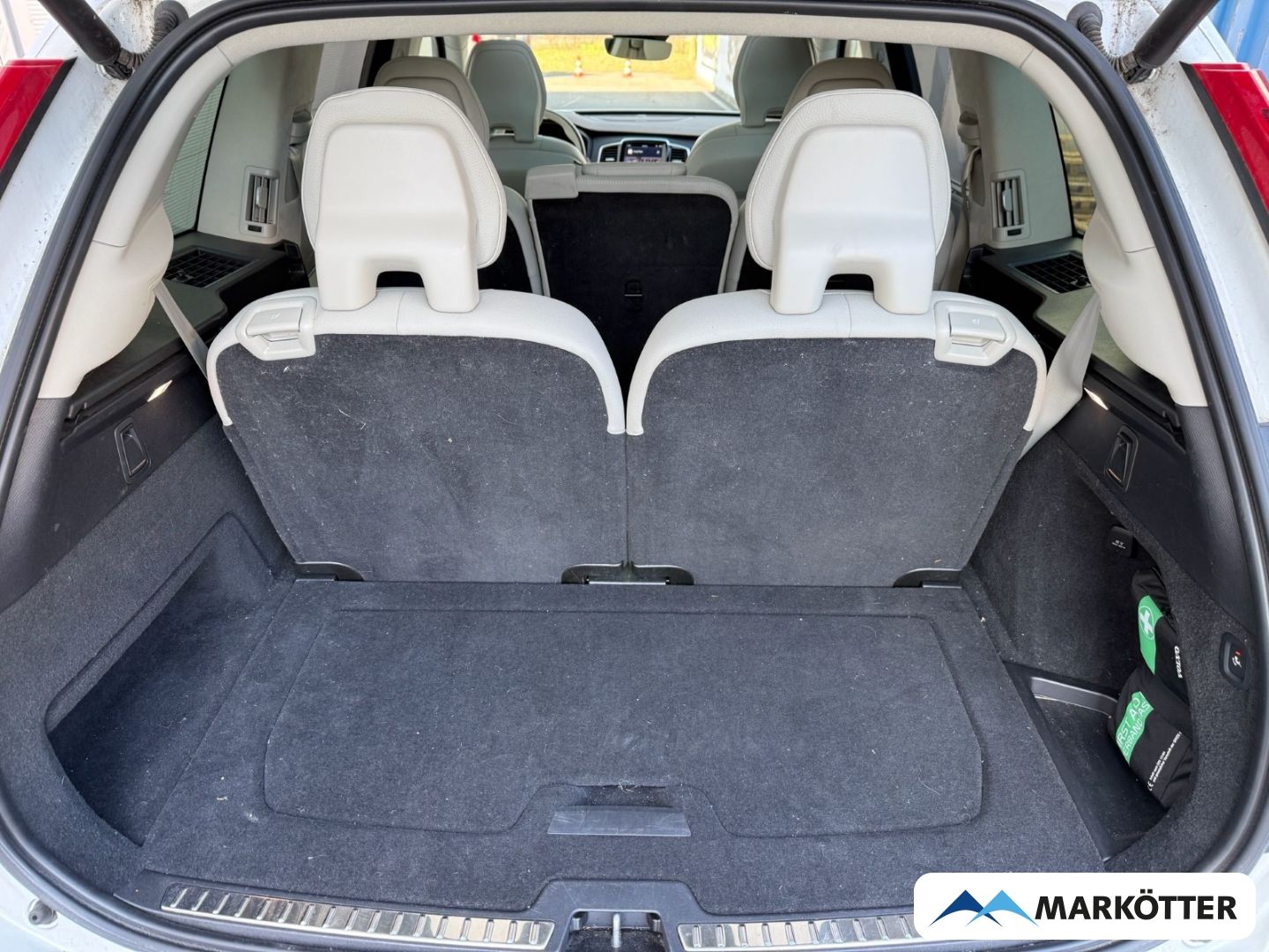 Volvo XC90 B5 AWD Ultimate Dark 7-Sitz. AHK/ACC/360°