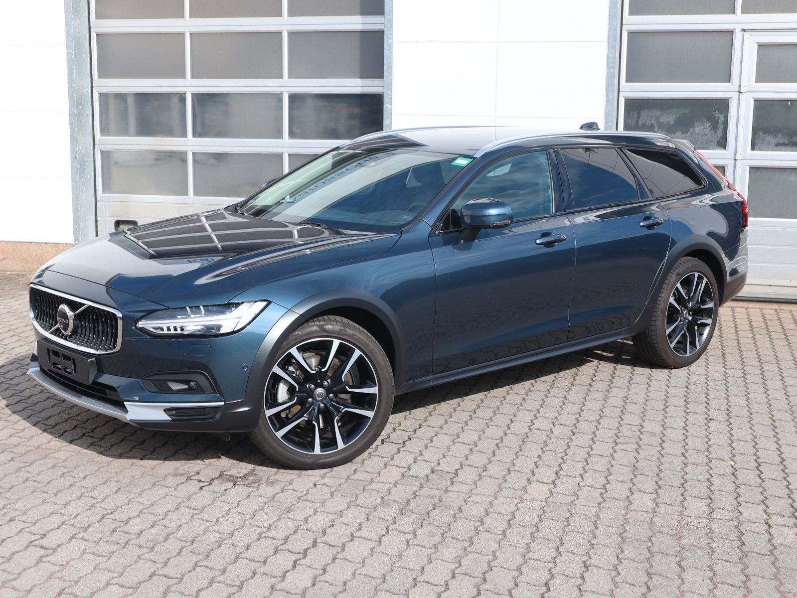 Volvo V90 Cross Country Plus B5 AWD*Standh*AHK*360°