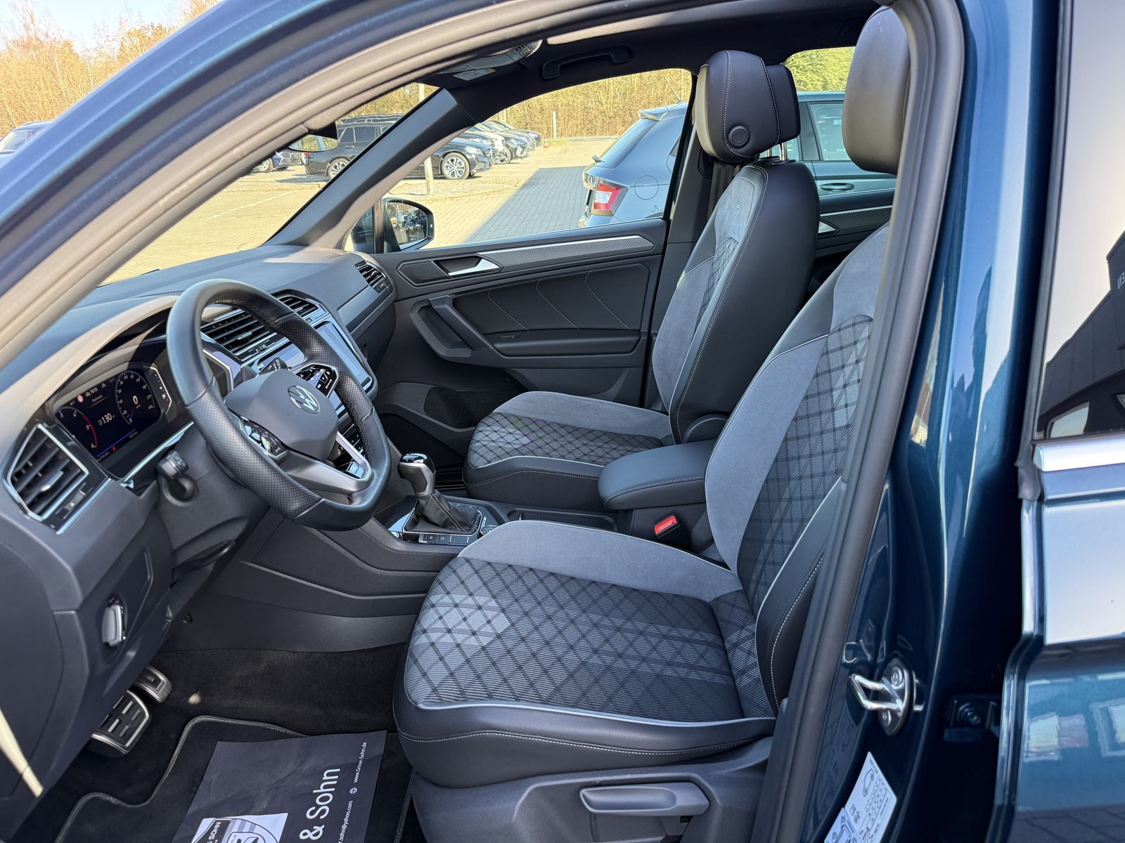 Volkswagen Tiguan R-Line 4-Motion,Pano,AHK,R-Kam,Matrix,ACC