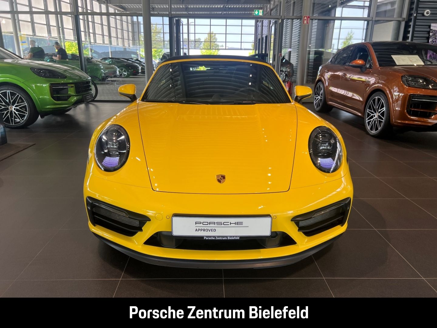 Porsche 992 911 Carrera 4 GTS Cabrio HA-Lenkung LED BOSE