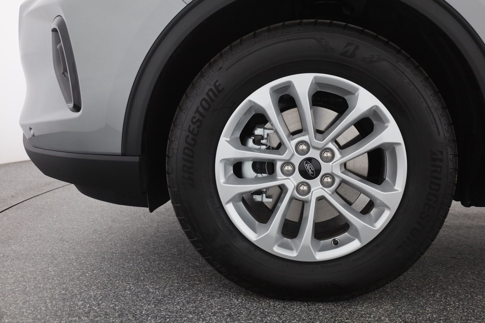 Ford Kuga 1.5 EB Titanium Aut. - Samsaru's Car Outlet