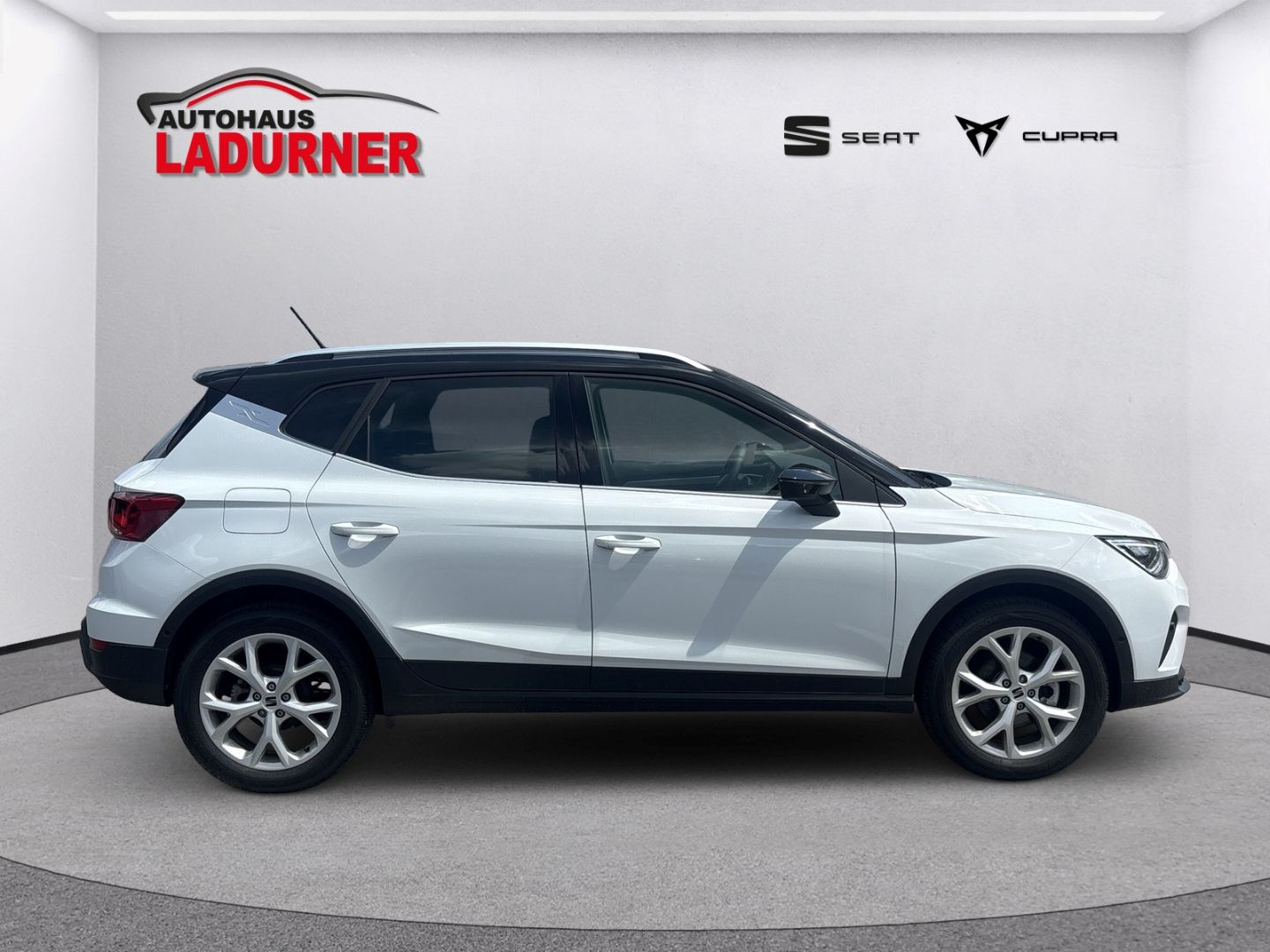 Seat Arona FR 1,5 TSI DSG *LED+NAVI+AHK+SHZ+PDC+KAM*