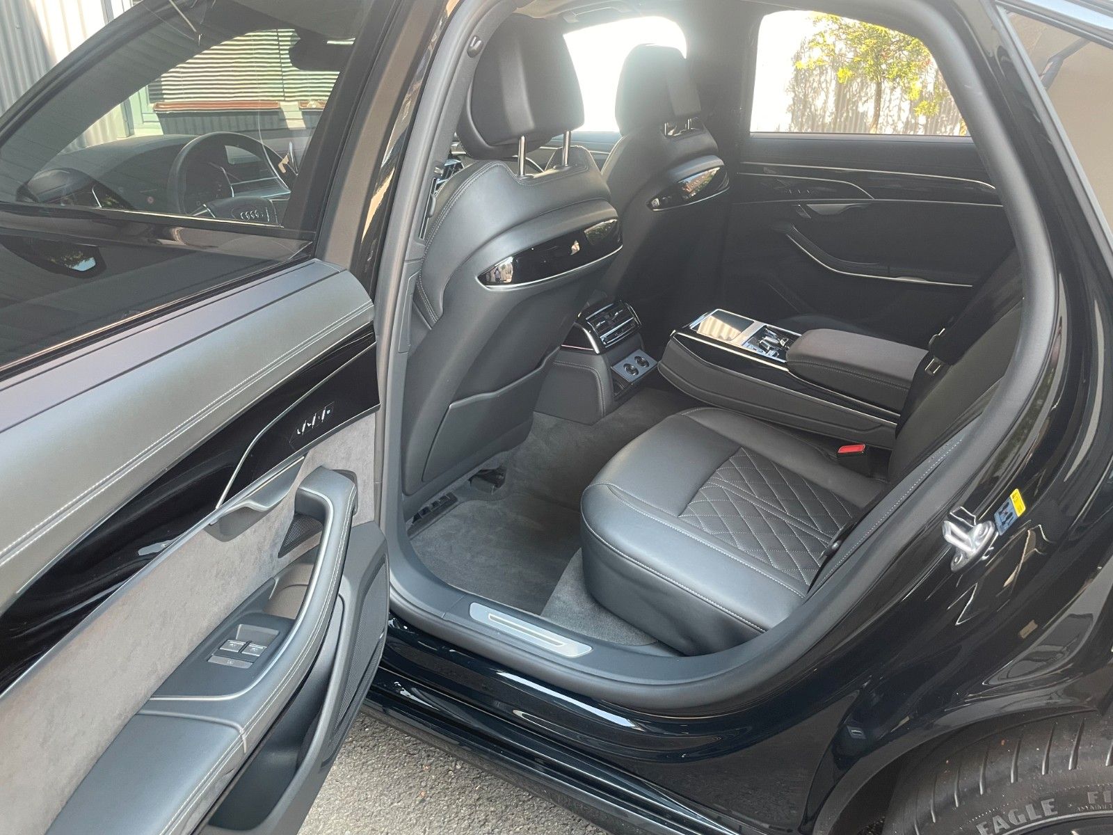 Audi A8 50 TDI quattro S line - Samsaru's Car Outlet