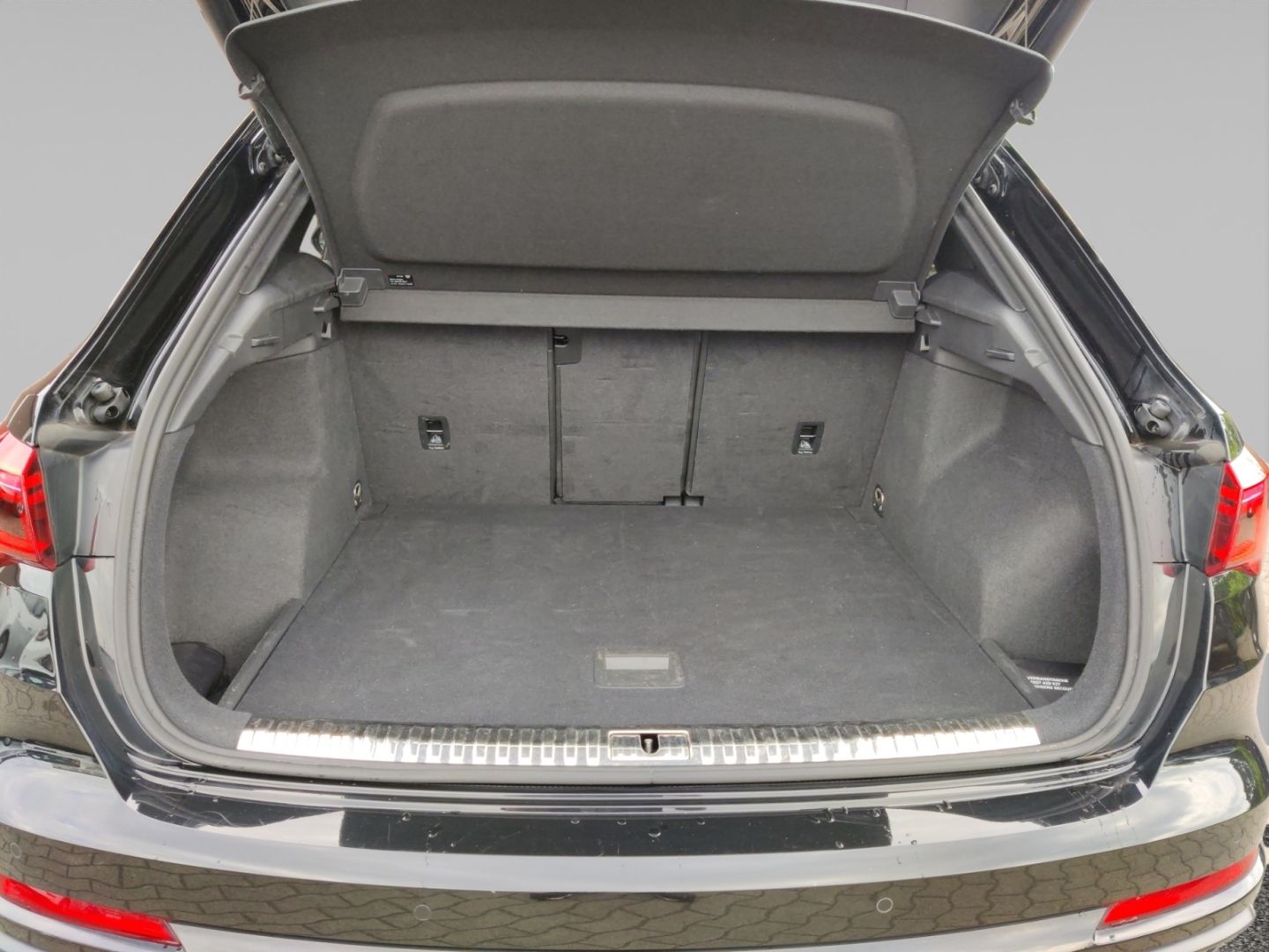 Audi Q3 40 TDI quattro S line - Samsaru's Car Outlet