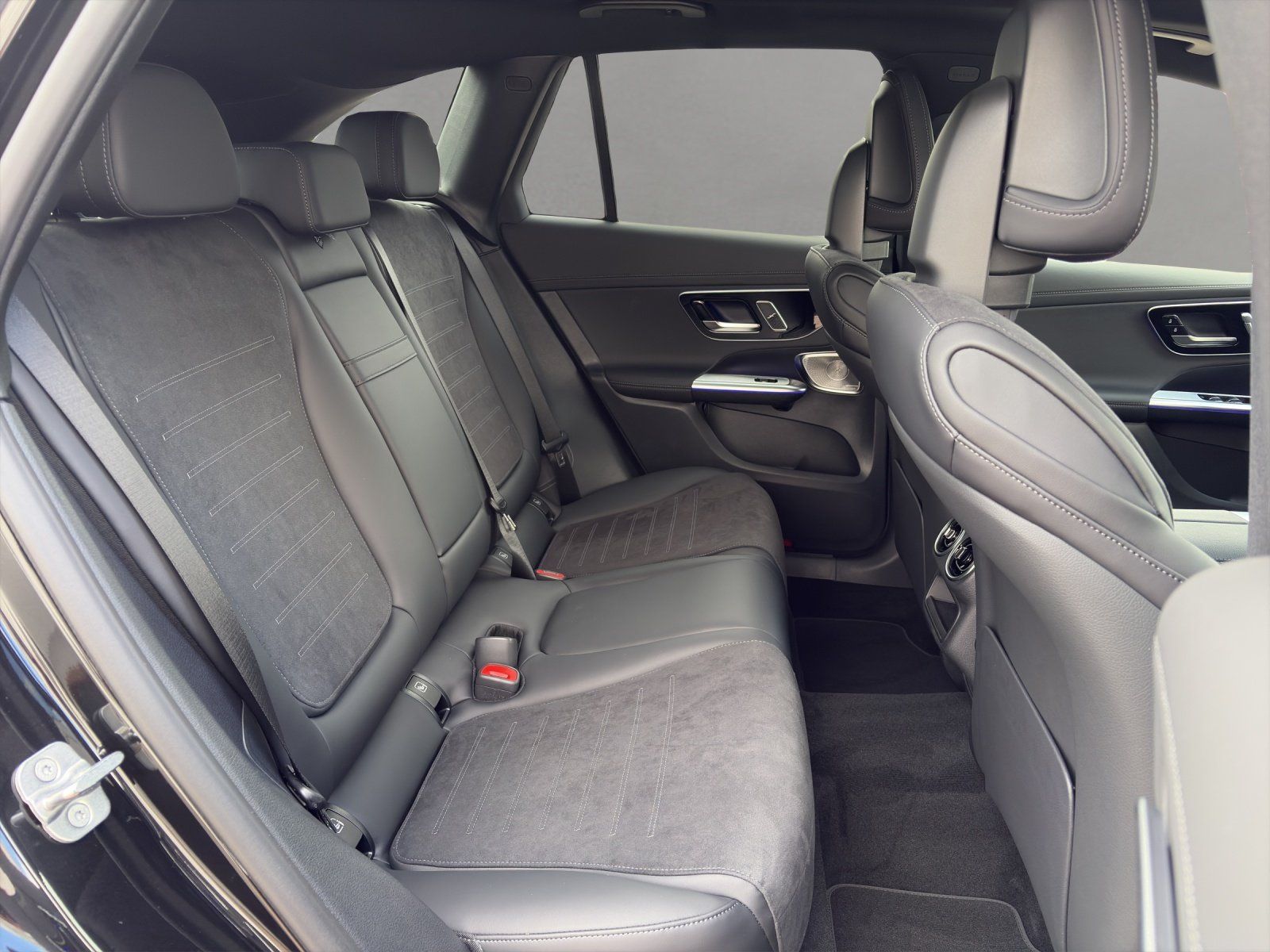 Mercedes-Benz GLC 220 d 4M AMG-Line Pano AHK Burm Distr 360°