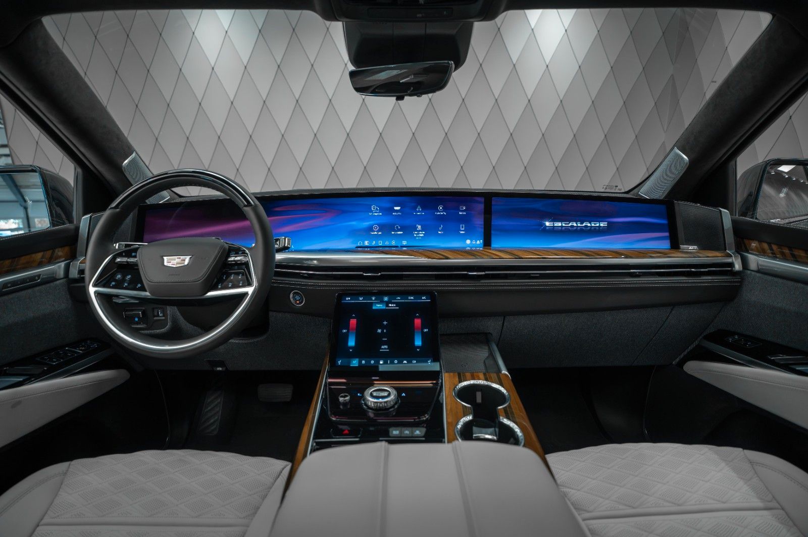 Cadillac Escalade ESV2025 FACELIFT 4WD LUX PRM GREY/BEIGE