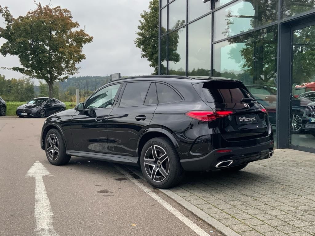 Mercedes-Benz GLC 300 4M AMG+AMBIENTE+DISTRO+MEMORY+NIGHTP.