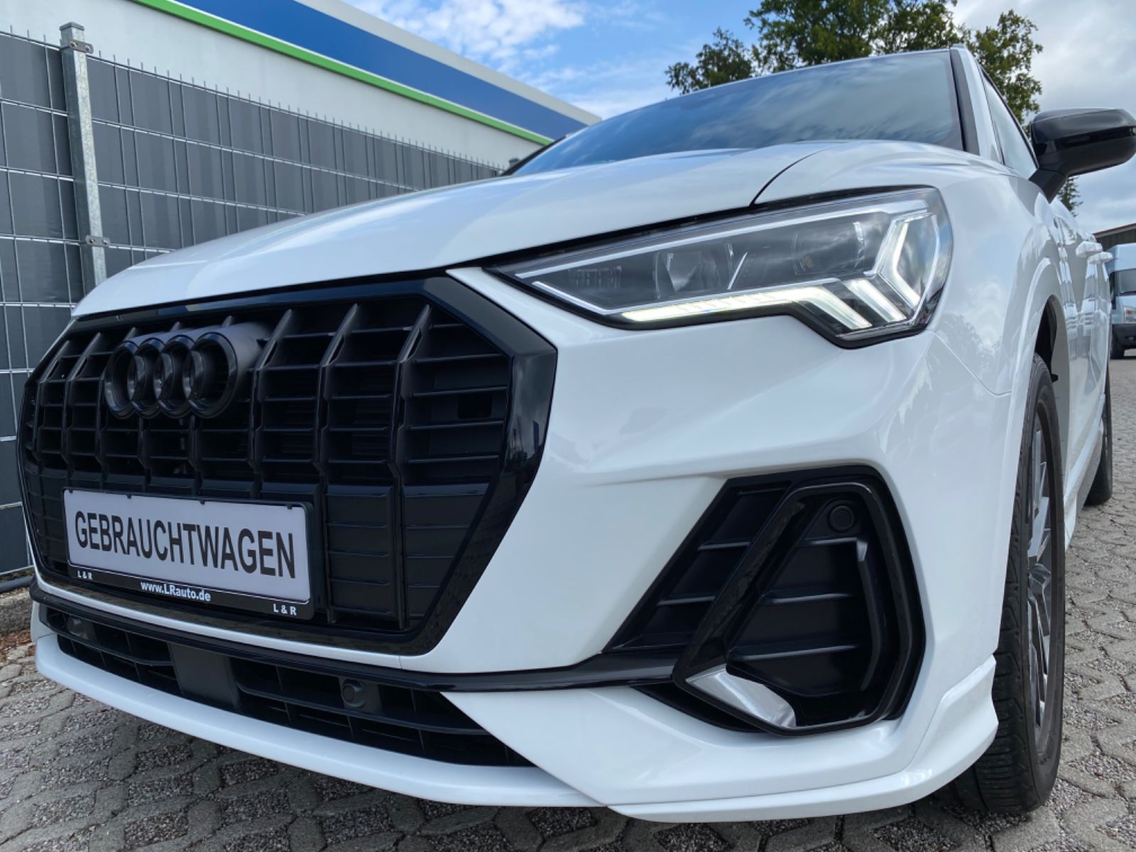 Audi Q3 35 TDI quattro S tronic S line - Samsaru's Car Outlet