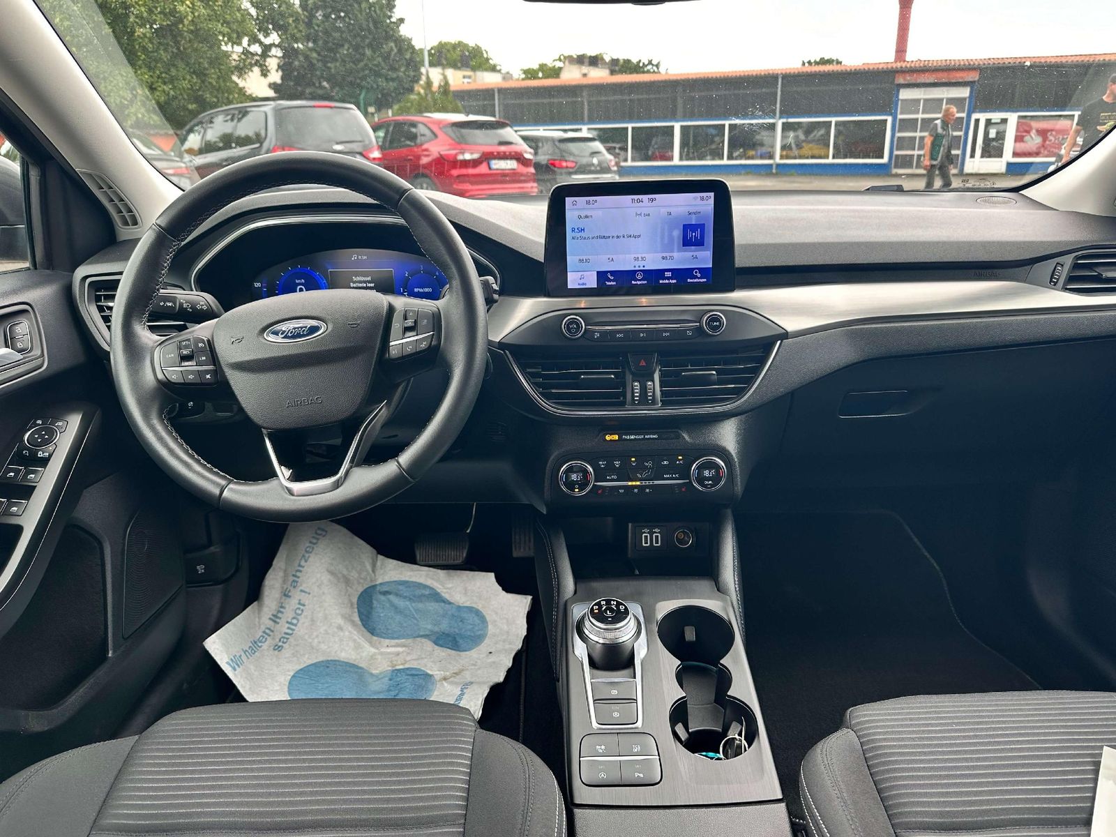 Ford Focus 1.5 EcoBlue Titanium Aut. - Samsaru's Car Outlet