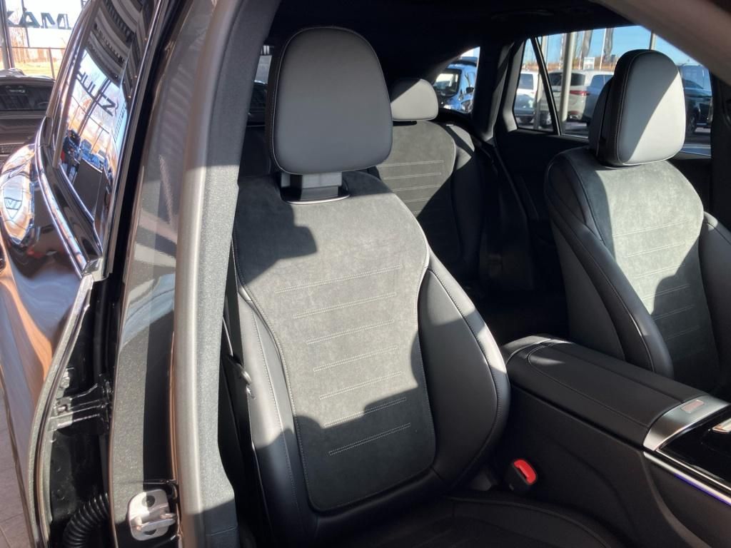 Mercedes-Benz GLC 300 4M AMG*AHK*Night*Sound*Pano-Dach*LED*KAM