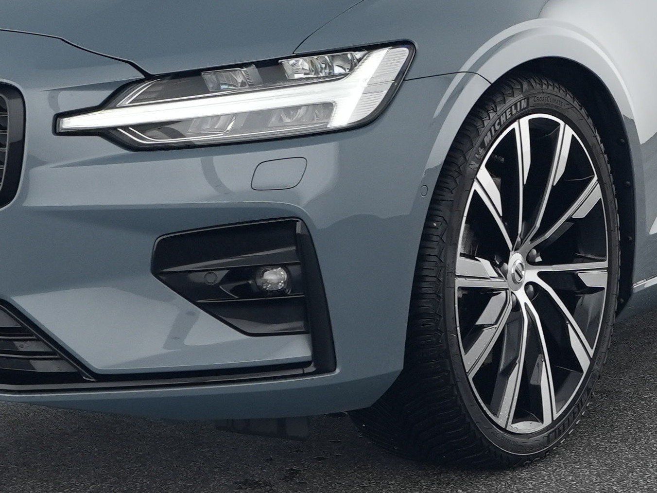 Volvo S60 B4 Plus Dark 360°Panorama*H&K*StHz*20"