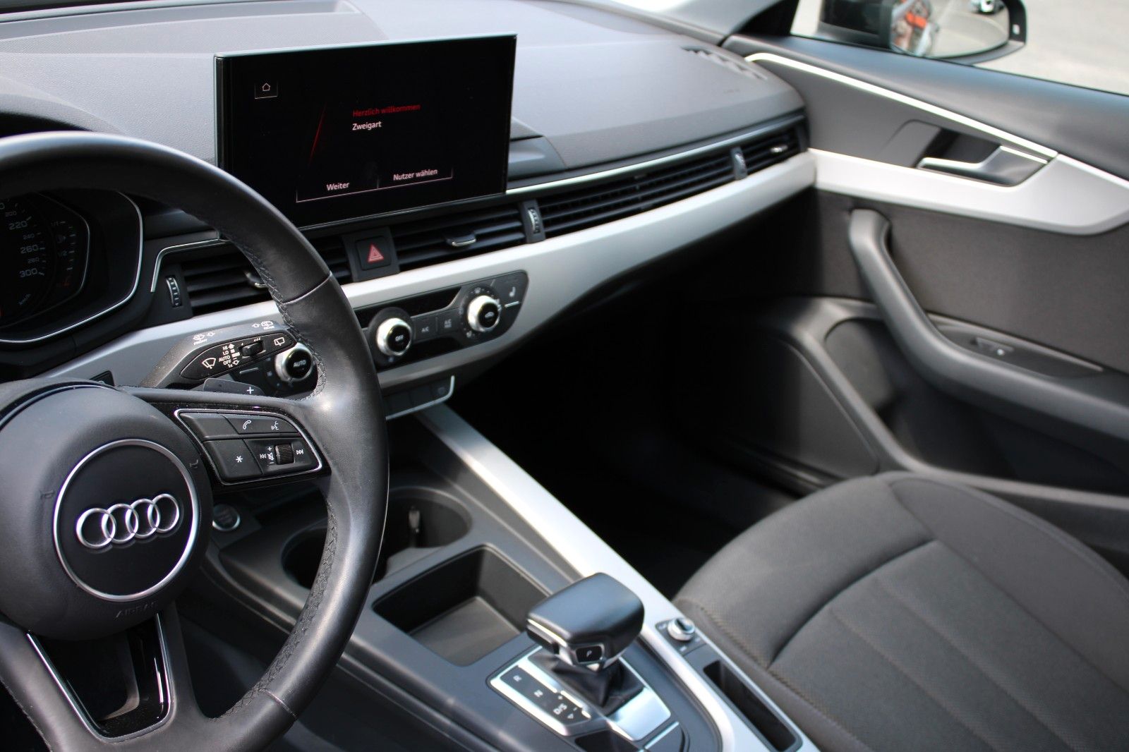 Audi A4 Avant 40 TDI - Samsaru's Car Outlet