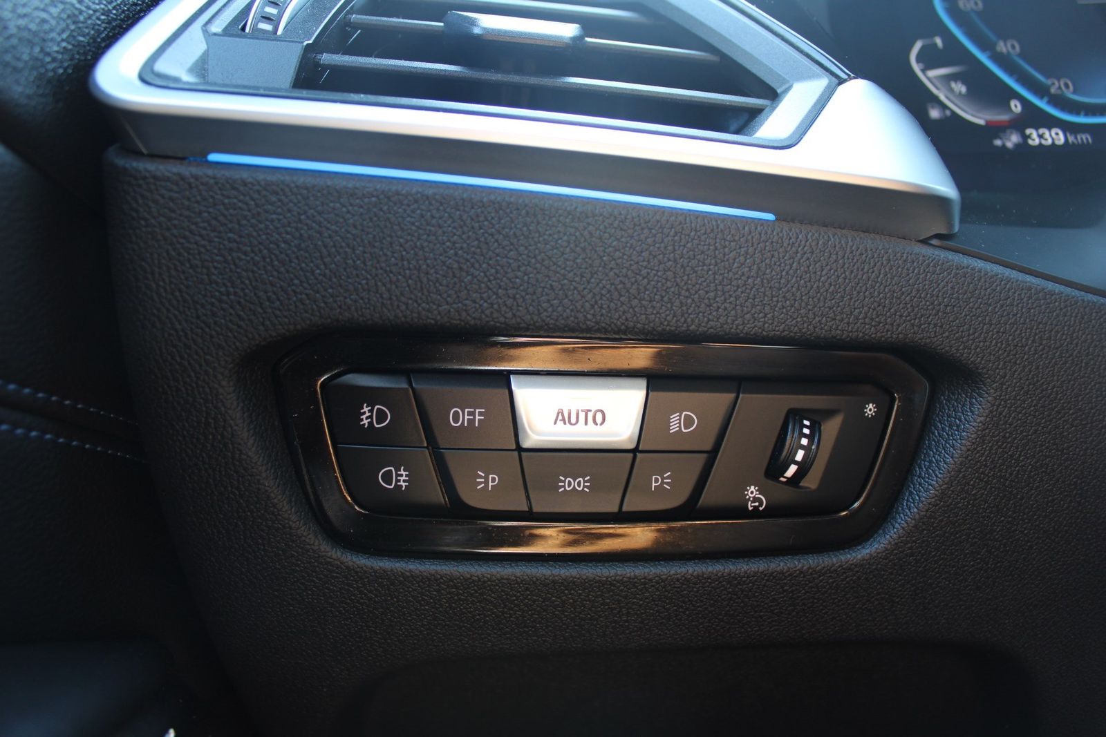BMW 320e Touring - Samsaru's Car Outlet